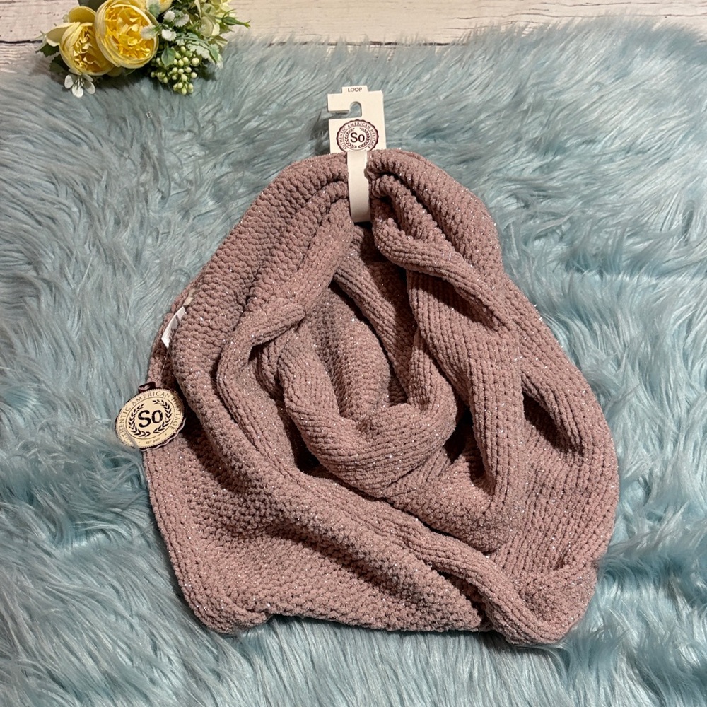 NWT SO Blush Knit Loop Scarf